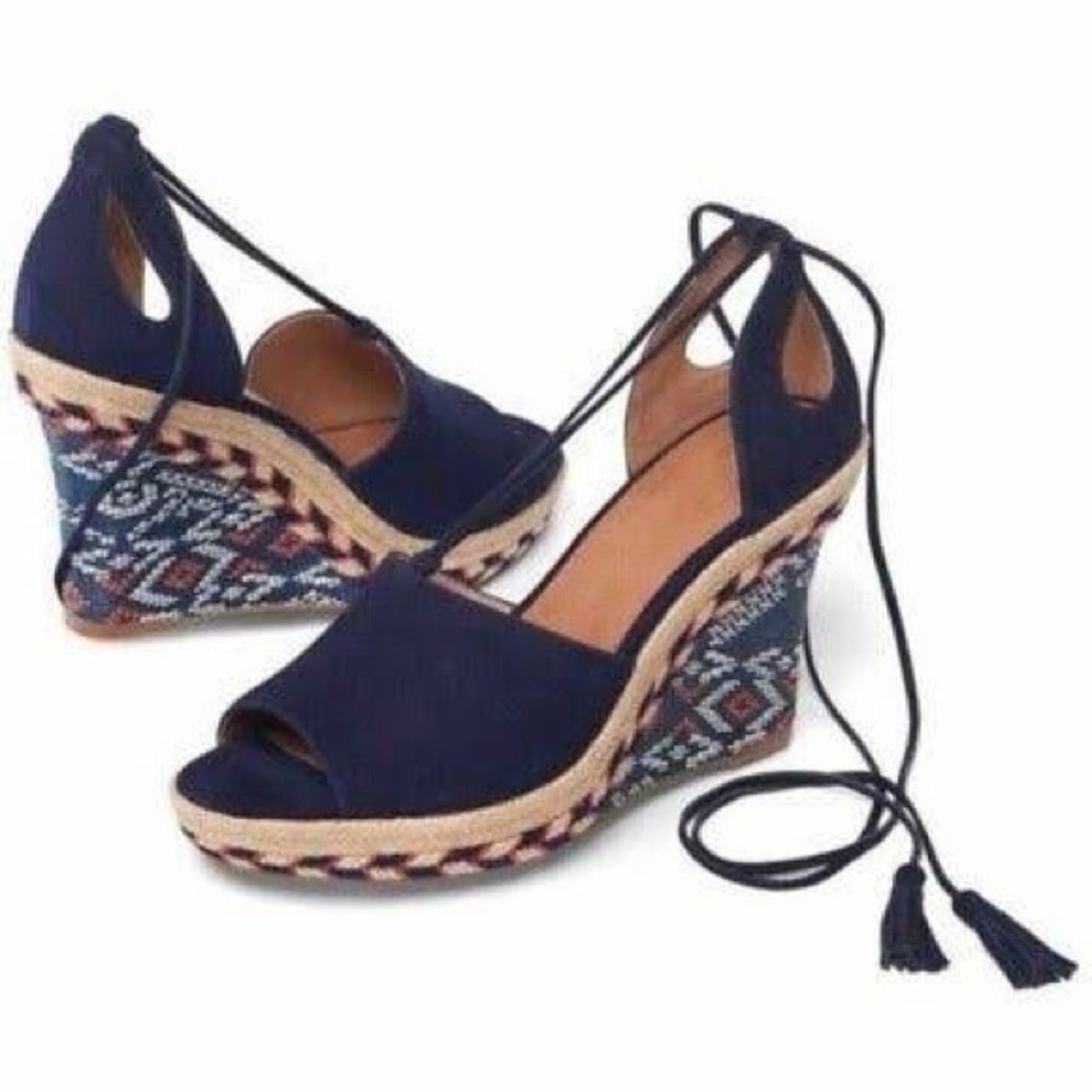 NWOT CAbi Isla Wedge